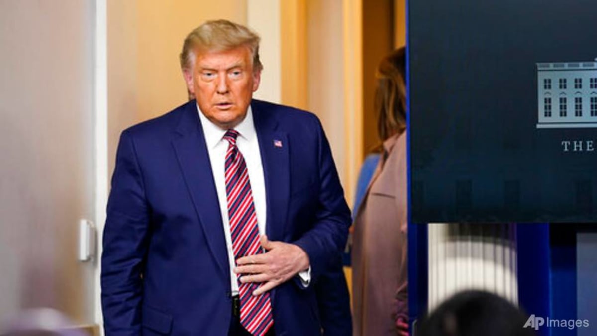 Upaya Trump untuk membatalkan pemilu terhenti ketika hakim Pennsylvania membatalkan gugatannya