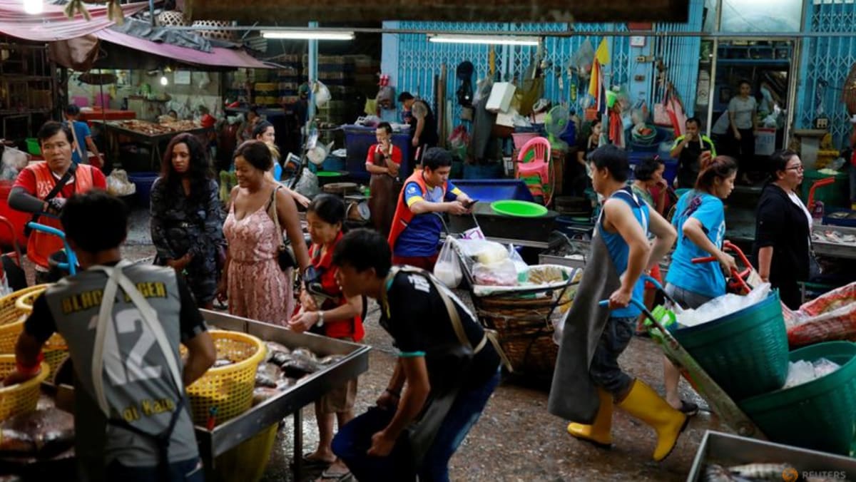 Thai economy expanding as policy rate nears stability level – central bank minutes