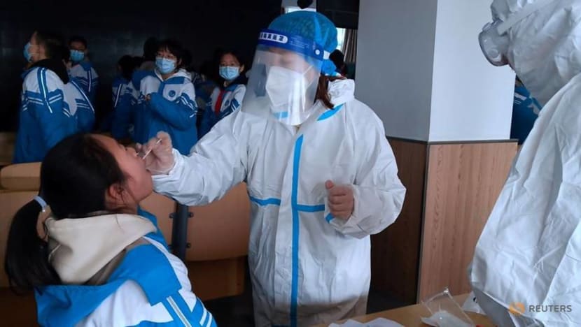 China reports 19 new COVID-19 cases China reports 19 new COVID-19 cases