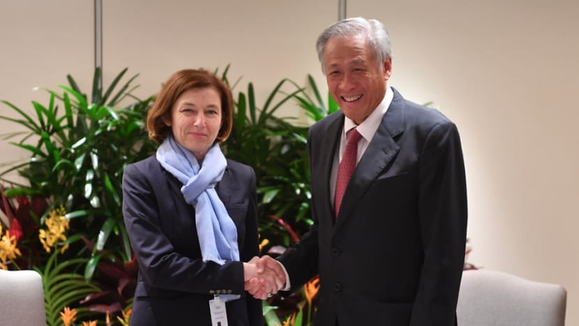Ng Eng Hen reaffirms bilateral defence relations with counterparts at Shangri-La Dialogue Ng Eng Hen reaffirms bilateral defence relations with counterparts at Shangri-La Dialogue