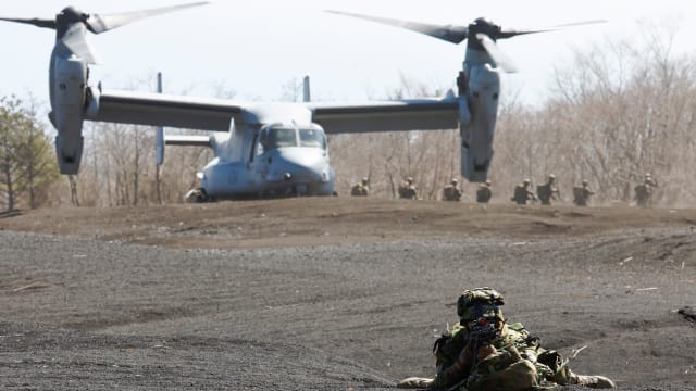 美军运输直升机在澳州坠毁 联合军演暂停