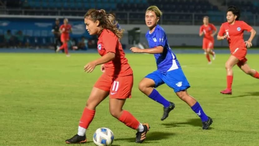 Putri Syaliza becomes first Singaporean footballer to play in Thai women’s league Putri Syaliza becomes first Singaporean footballer to play in Thai women’s league