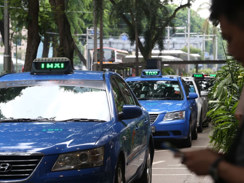 Taxi drivers will also receive a S$1 incentive in their bank accounts by the next working day for every successful Alipay transaction they accept. TODAY file photo