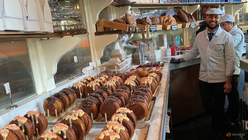 New York City's latest viral sensation is a crème-filled circular croissant New York City's latest viral sensation is a crème-filled circular croissant