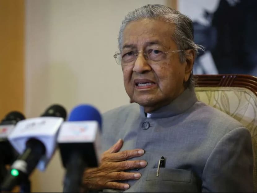Mahathir meets party leaders, wants to form unity govt, say sources