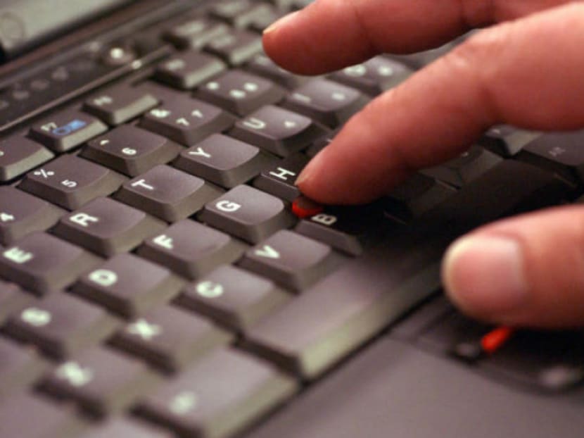 User logins, passwords from S’pore govt agencies ‘on sale on dark web’ User logins, passwords from S’pore govt agencies ‘on sale on dark web’