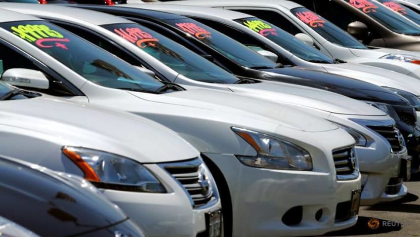US auto sales lose momentum in November: Wards Intelligence US auto sales lose momentum in November: Wards Intelligence