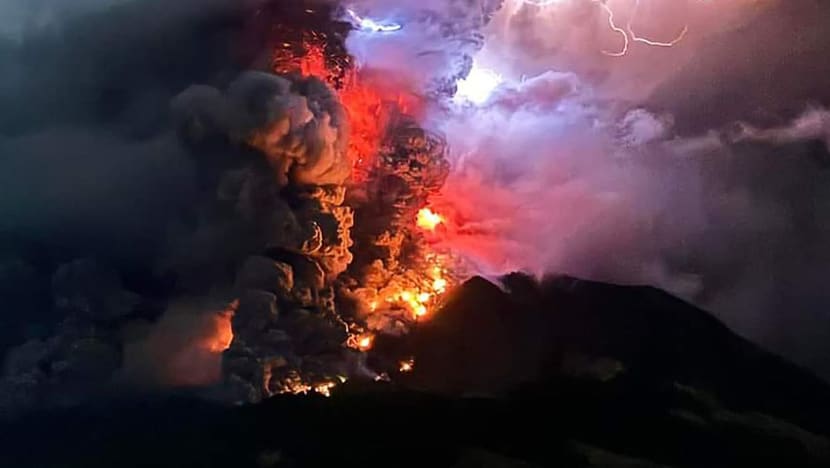 20240418 afp ruang volcano