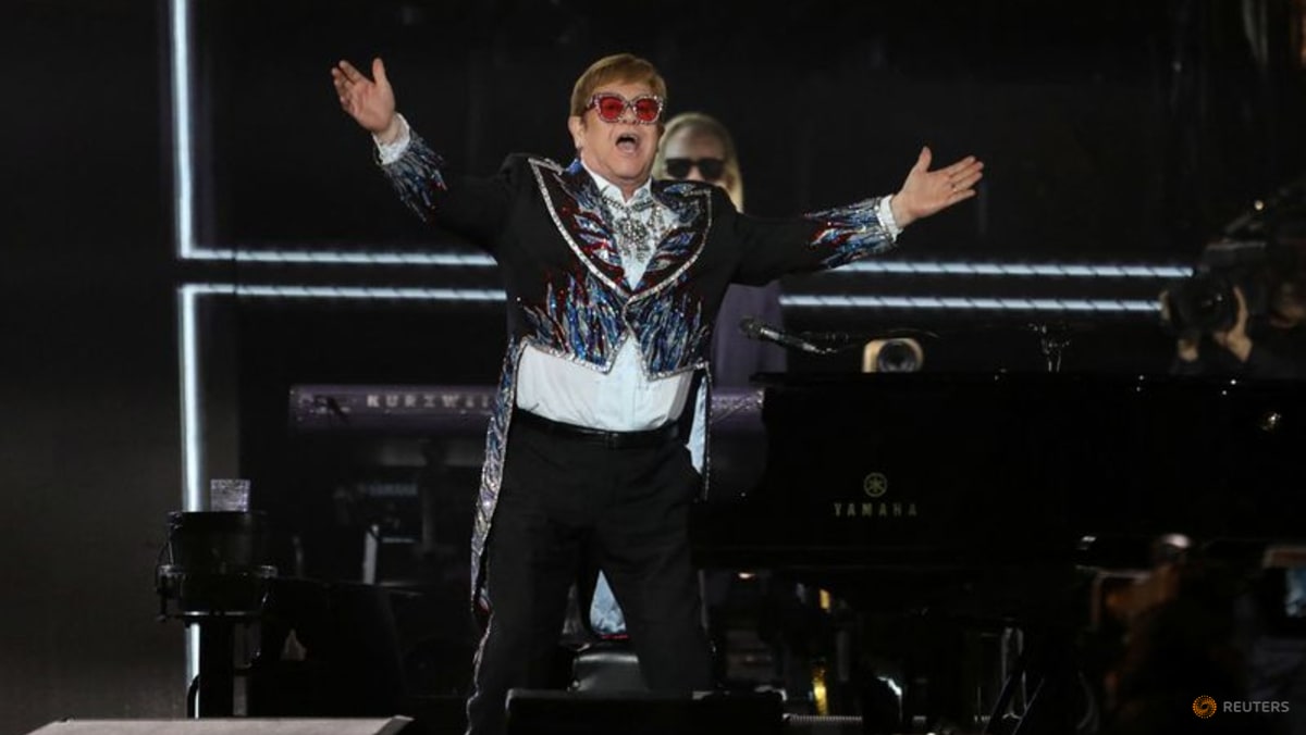 Elton John rockets toward retirement at Dodger Stadium - Watermark