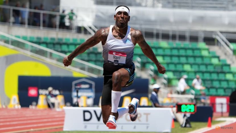 Lyles overcomes teenager Knighton, Steiner stuns rivals to win 200m Lyles overcomes teenager Knighton, Steiner stuns rivals to win 200m