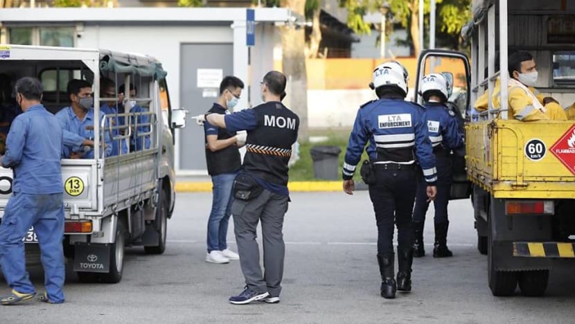 28 employers fined for not taking safe distancing measures for workers in lorries 28 employers fined for not taking safe distancing measures for workers in lorries