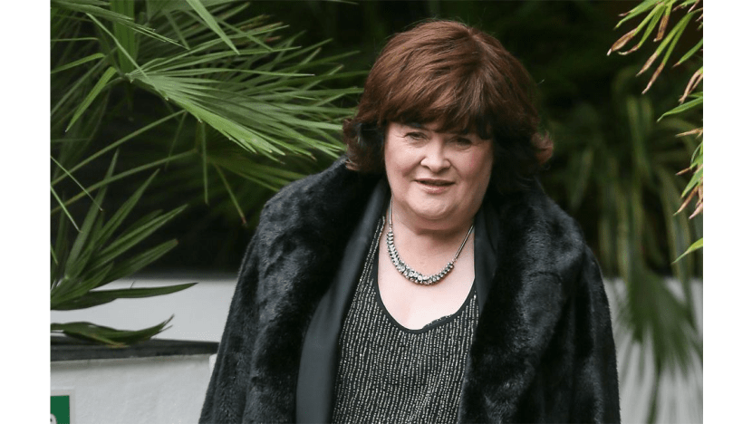 Susan Boyle takes flying lessons