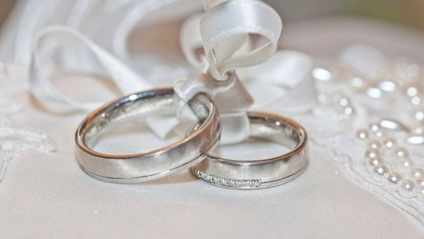 Pengantin 'viral' hantar invois kepada tetamu yang tidak hadir majlis persandingan Pengantin 'viral' hantar invois kepada tetamu yang tidak hadir majlis persandingan