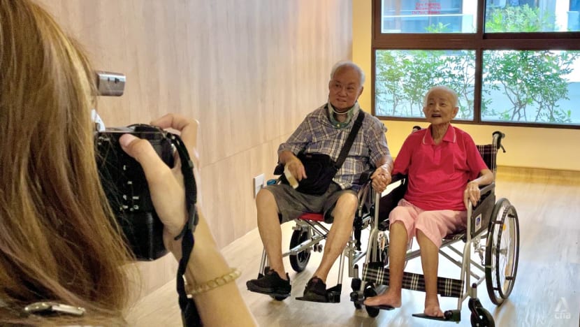 Capturing photos for memories: How one volunteer group helps terminally ill patients