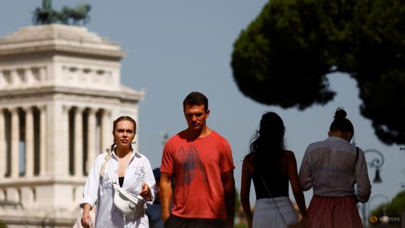 Italy reports 49 COVID-19 deaths, 11,555 new cases Italy reports 49 COVID-19 deaths, 11,555 new cases