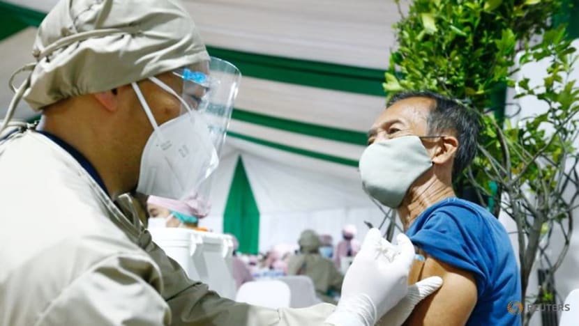 Indonesia orders 20 million COVID-19 vaccine doses for private inoculations Indonesia orders 20 million COVID-19 vaccine doses for private inoculations