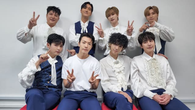 Super Junior狮城快闪26小时　演唱会结束大吃螃蟹庆功