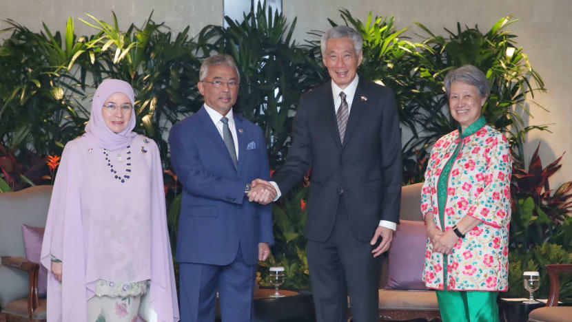 Agong bertemu PM Lee, 4 menteri SG