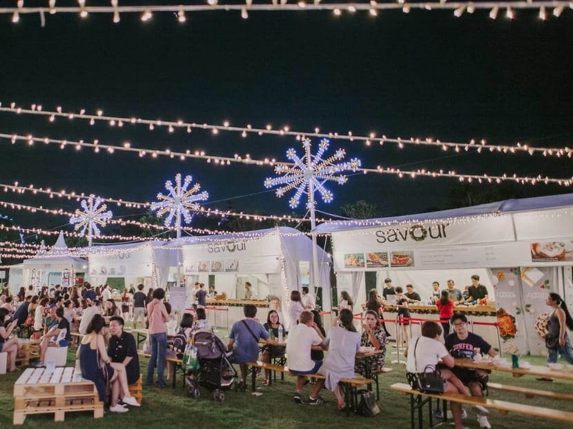 christmas-wonderland-is-back-this-year-with-asia-s-largest-mirror-maze