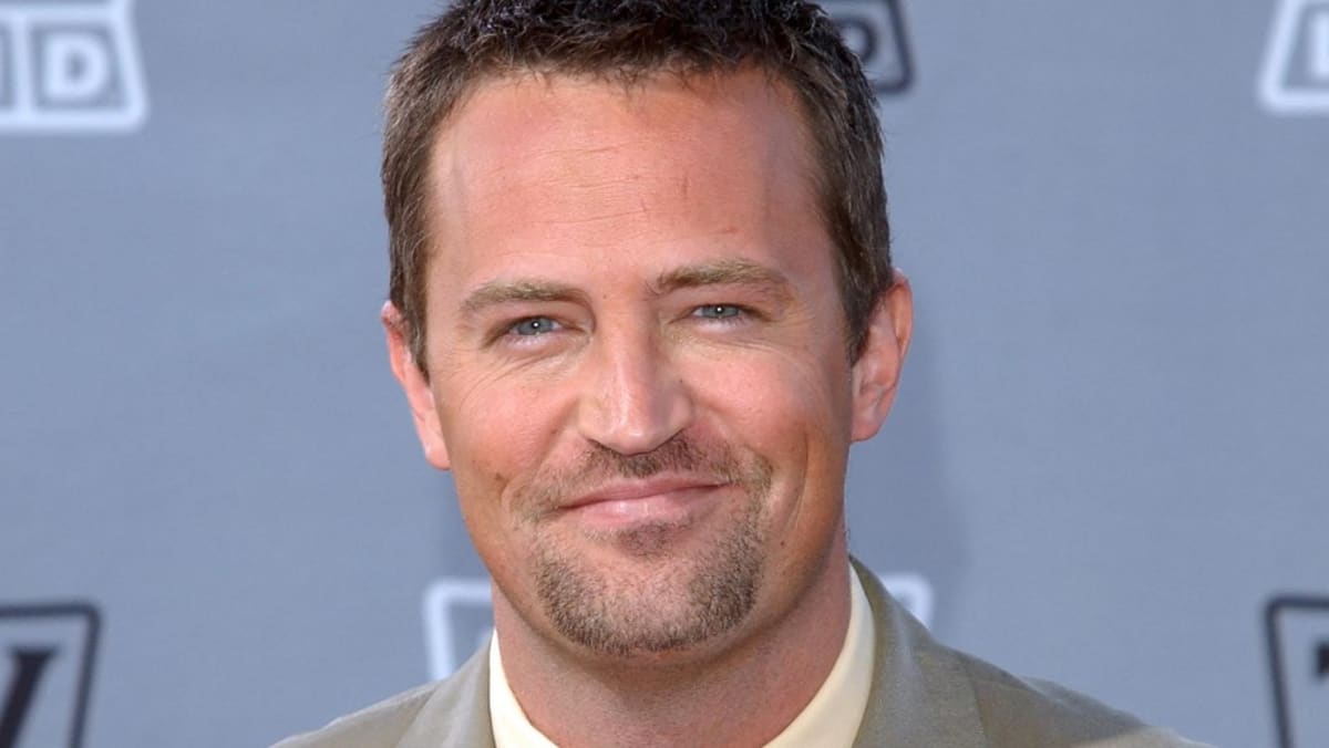 'Friends' cast 'utterly devastated' by death of Matthew Perry
