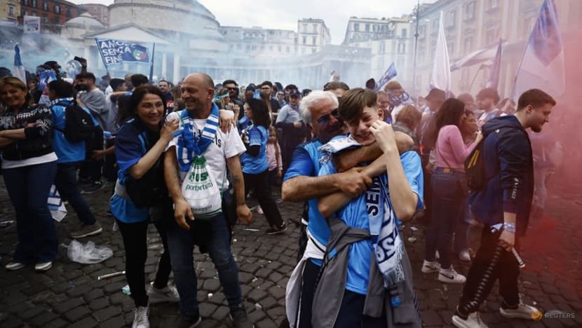 Take two! Naples gears up again for huge title party