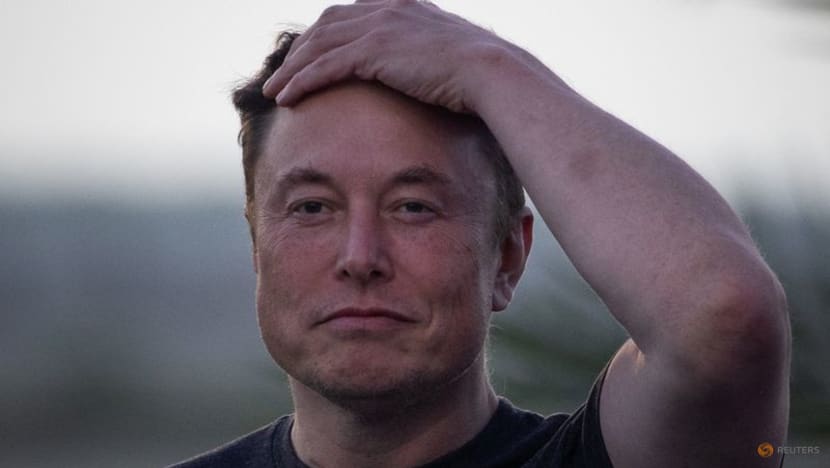 Explainer-How will Elon Musk pay for Twitter? Explainer-How will Elon Musk pay for Twitter?