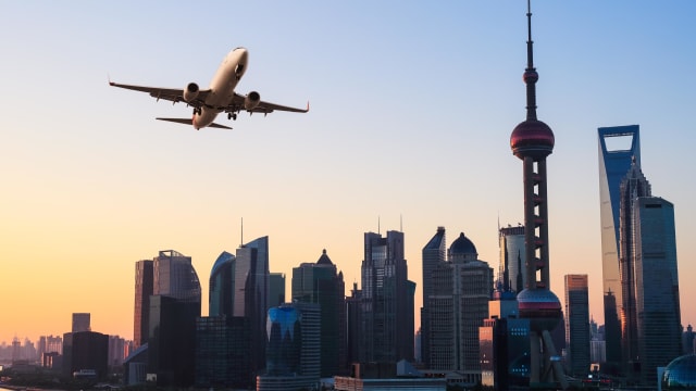 中国周三停飞近六成航班 突然大面积取消引关注 