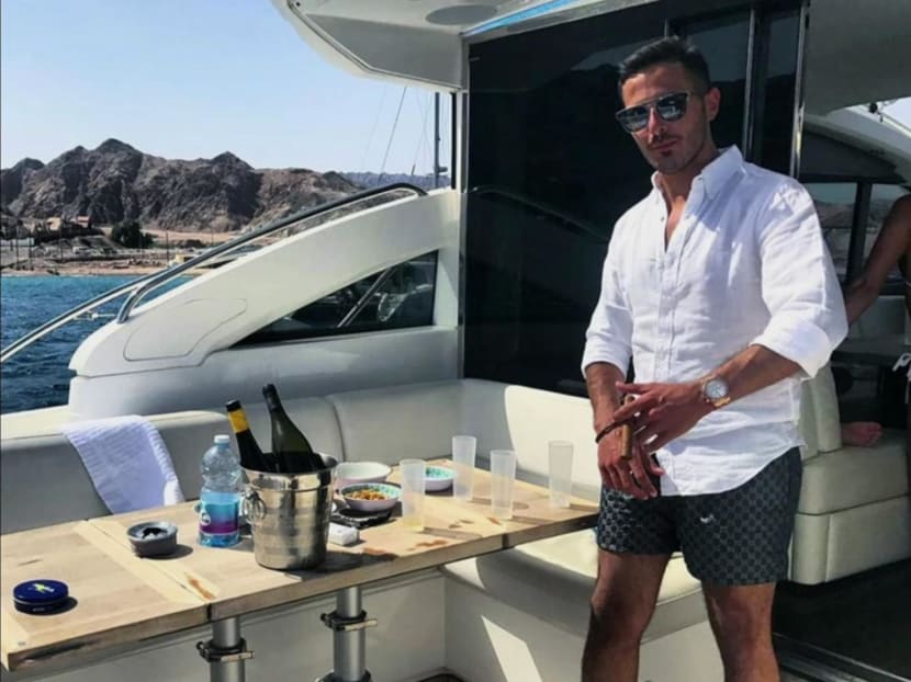 Tinder Swindler’s Simon Leviev signs with talent manager, is looking to break into entertainment industry Tinder Swindler’s Simon Leviev signs with talent manager, is looking to break into entertainment industry