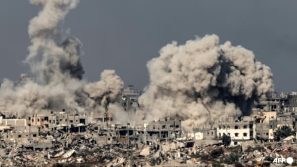 Israel strikes Gaza after US vetoes UN ceasefire demand
