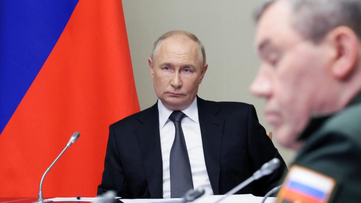Vladimir Putin orders army to 'dislodge' Ukraine as over 120 ...