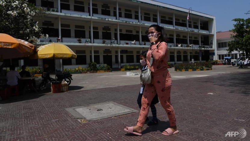Cambodia reports 12 new cases of COVID-19, bringing total to 24 Cambodia reports 12 new cases of COVID-19, bringing total to 24