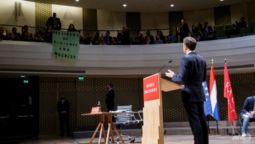 Protesters disrupt Macron speech on Dutch state visit Protesters disrupt Macron speech on Dutch state visit
