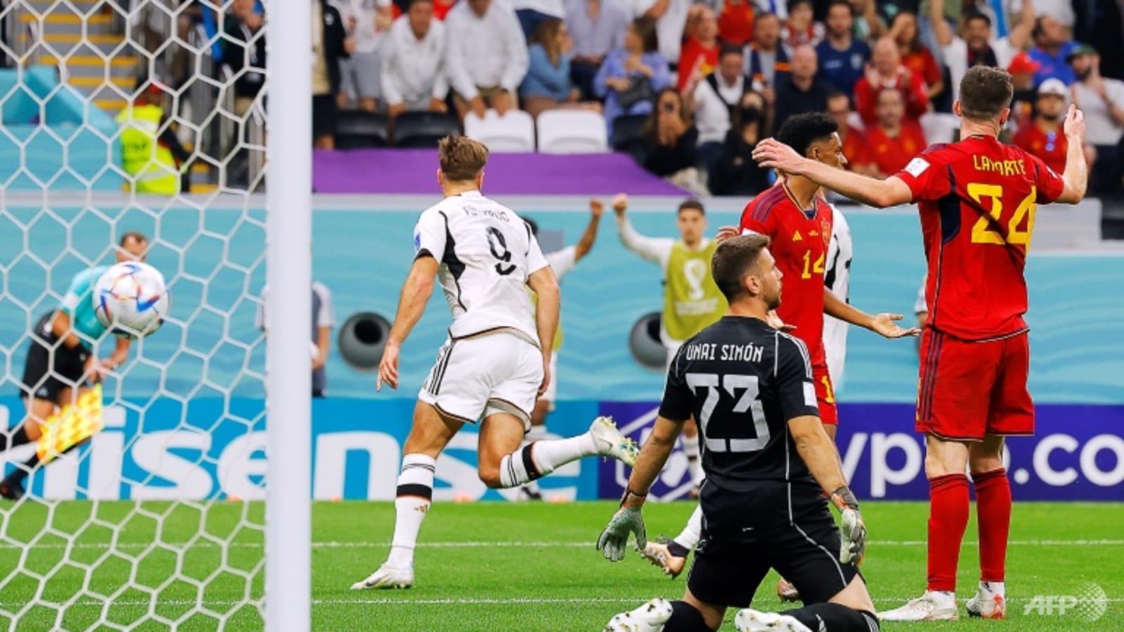 Fuellkrug strikes late to salvage Germany World Cup draw with Spain