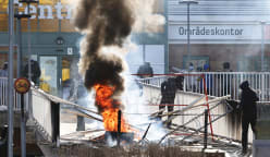 Rusuhan tercetus di Sweden susuli pembakaran Al-Quran oleh pemimpin anti Islam 