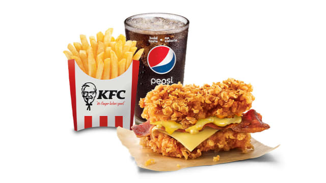 炸鸡块取代面包　这款KFC新汉堡味道如何？