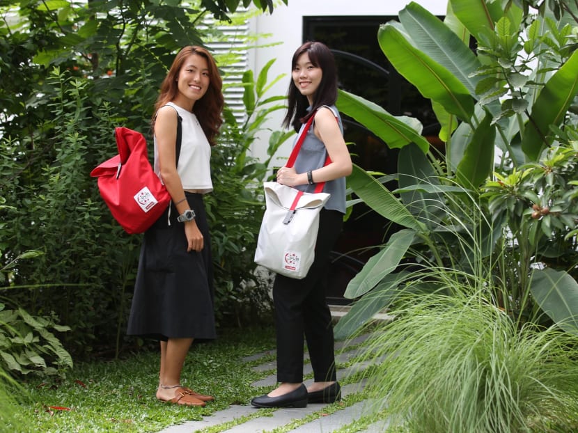 The National Day Parade funpack comes with adjustable straps and can be used as a messenger bag, a tote bag or a backpack.