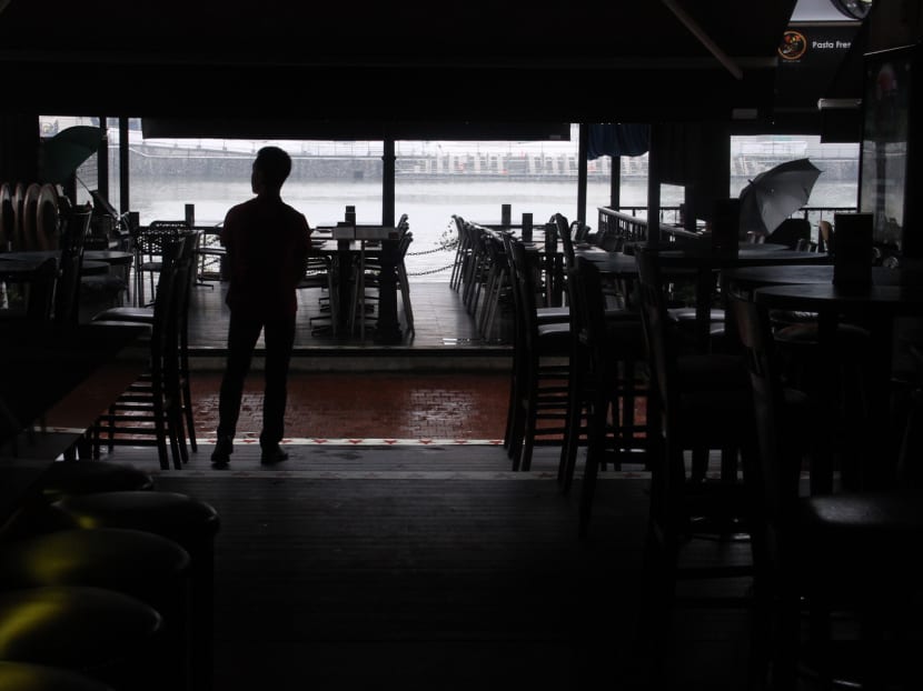 Businesses suffer as haze keeps customers away Businesses suffer as haze keeps customers away
