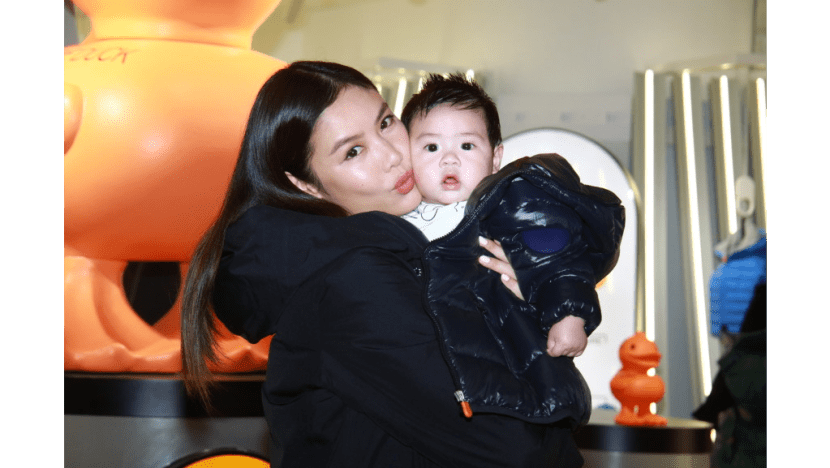 Gaile Lok makes first public appearance with son
