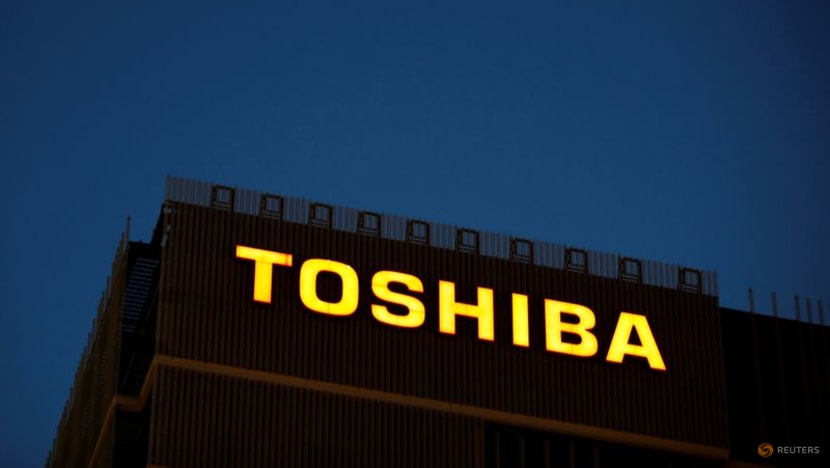 Toshiba considering split into three companies to resolve conglomerate discount Toshiba considering split into three companies to resolve conglomerate discount