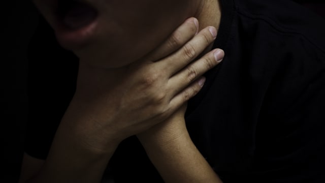 台湾保姆急上厕所疏忽 两岁女童被背包吊带勒脖致脑瘫