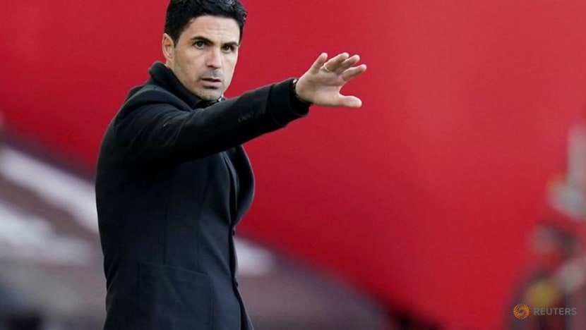 Soccer-Hope in short supply for Arsenal Soccer-Hope in short supply for Arsenal