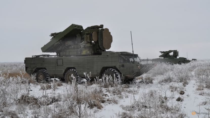 Ukraine's Zelenskyy urges world to send more heavy weapons Ukraine's Zelenskyy urges world to send more heavy weapons
