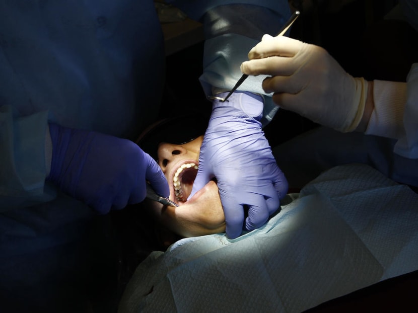 Wisdom tooth extraction damages ex-chef’s taste buds; dentist to pay S$105,000 in compensation Wisdom tooth extraction damages ex-chef’s taste buds; dentist to pay S$105,000 in compensation