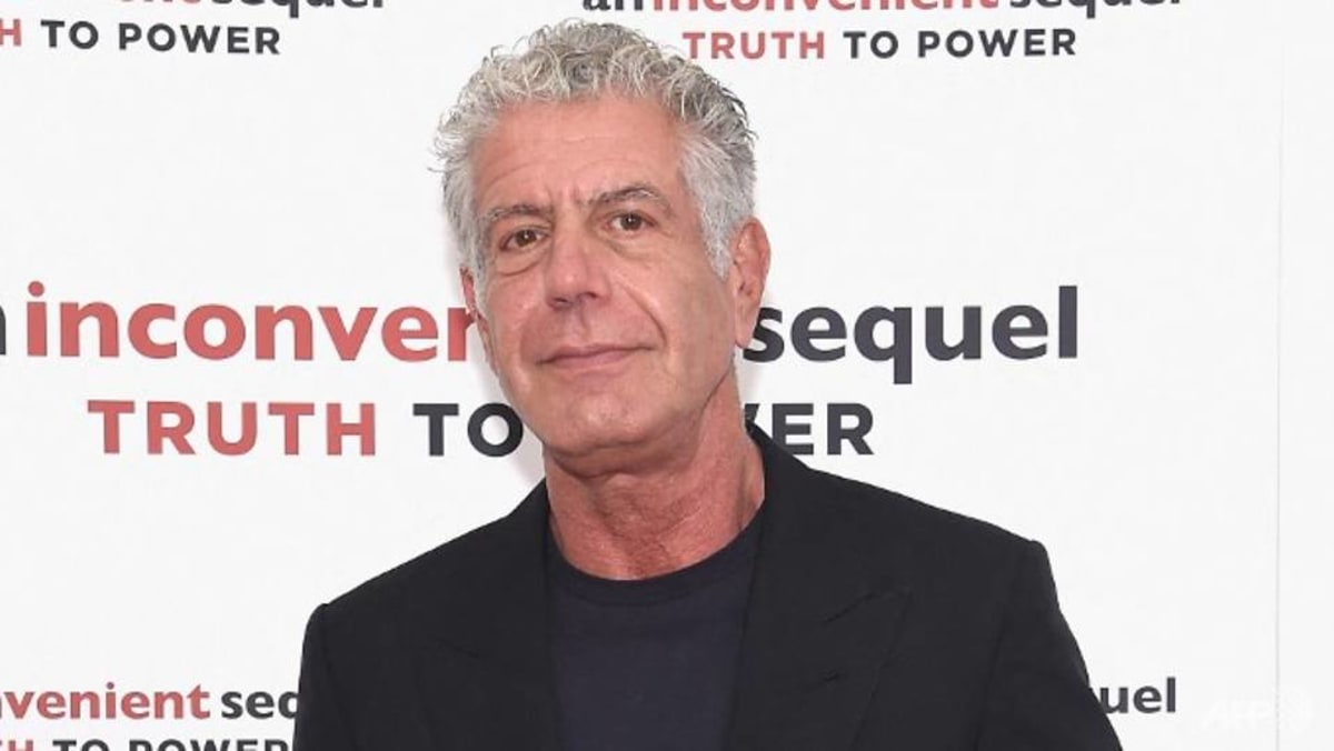 how-do-you-write-an-anthony-bourdain-travel-book-without-anthony-bourdain