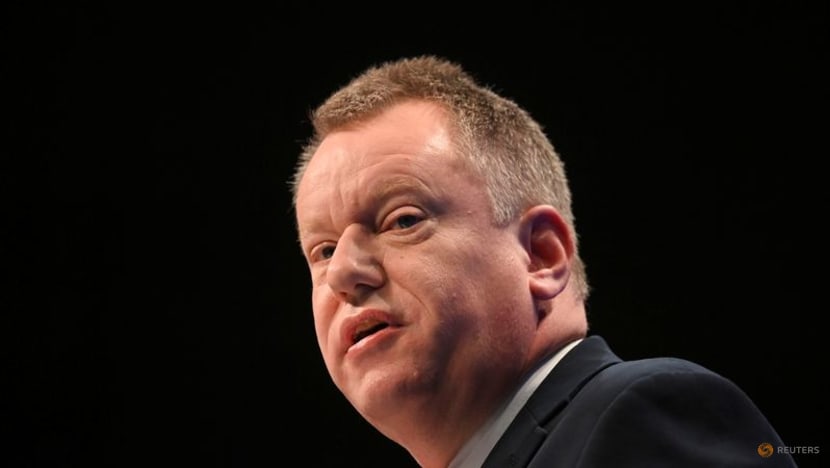 Britain and Ireland argue on Twitter over Brexit deal Britain and Ireland argue on Twitter over Brexit deal
