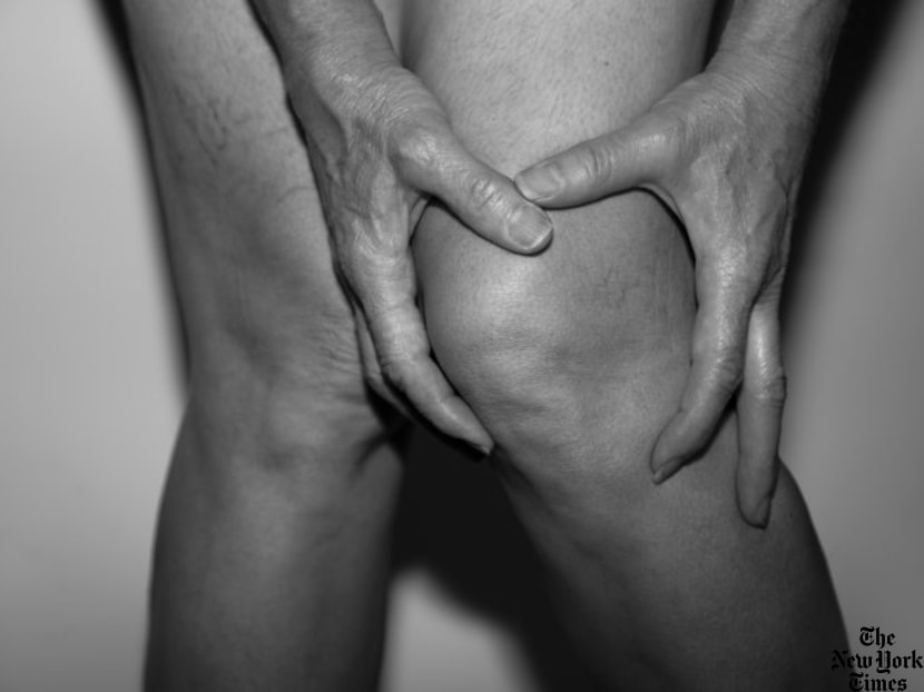 A new study points to a surprisingly simple way to ward off knee pain A new study points to a surprisingly simple way to ward off knee pain