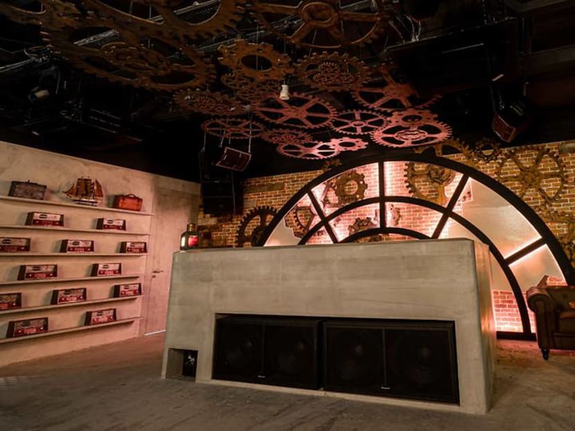 Done with CNY visiting? Check out this bar inspired by Tanjong Pagar Railway Station Done with CNY visiting? Check out this bar inspired by Tanjong Pagar Railway Station