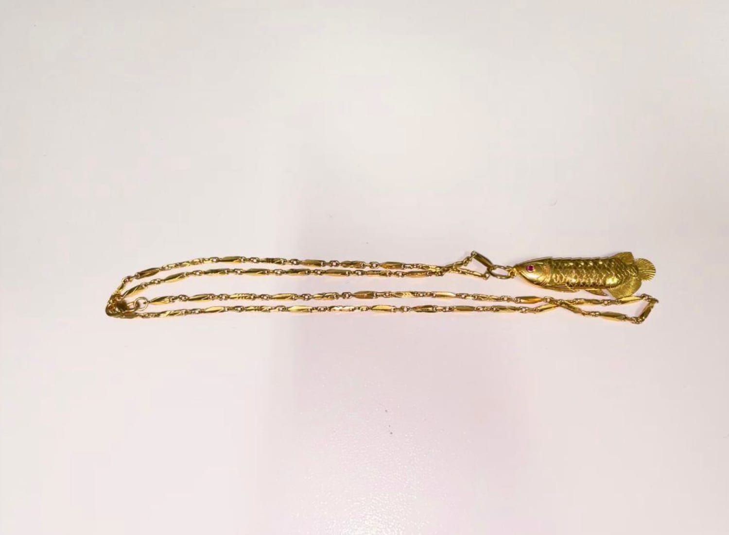 A gold necklace that three youths tried to steal from a 16-year-old at Central Mall on June 6, 2022.