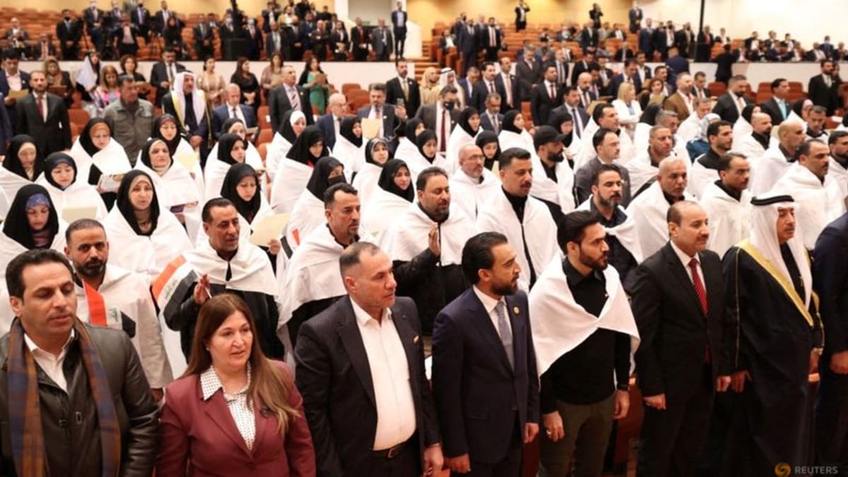 Parlemen baru Irak memilih juru bicara dalam langkah pertama menuju pembentukan pemerintahan