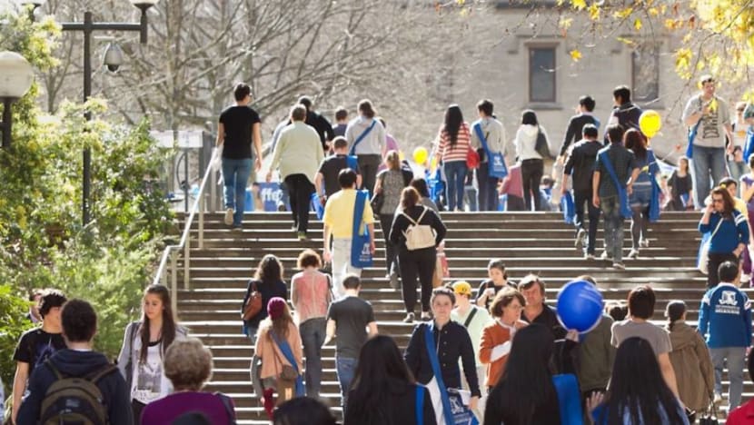 ‘Everyone’s high - they gonna arrest everyone?’ Southeast Asian students and the lure of drugs in Australia ‘Everyone’s high - they gonna arrest everyone?’ Southeast Asian students and the lure of drugs in Australia